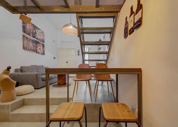 Unique Loft, Walking Distance To Valletta 아파트 *